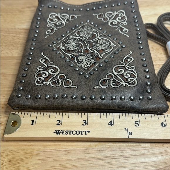 Montana West American Bling Western Embossed Embroidered Studded Crossbody - Picture 3 of 11